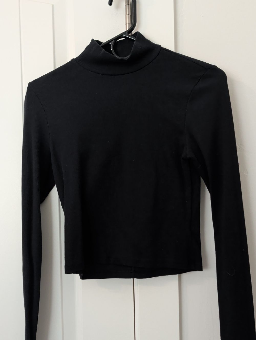 American Eagle Mock Neck Long Sleeve Top — Size M